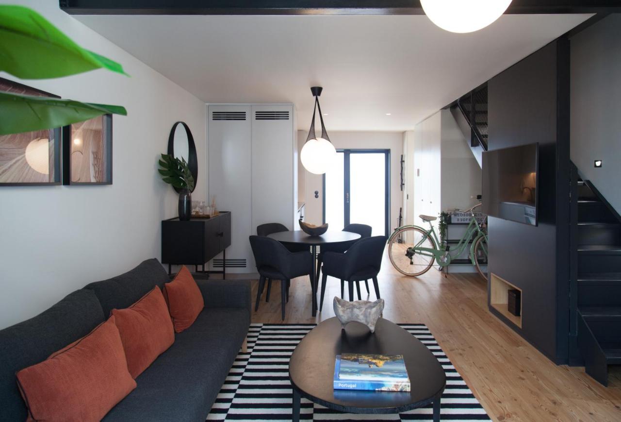 ליסבון Flh Intendente Elegant Mezzanine With Balcony מראה חיצוני תמונה